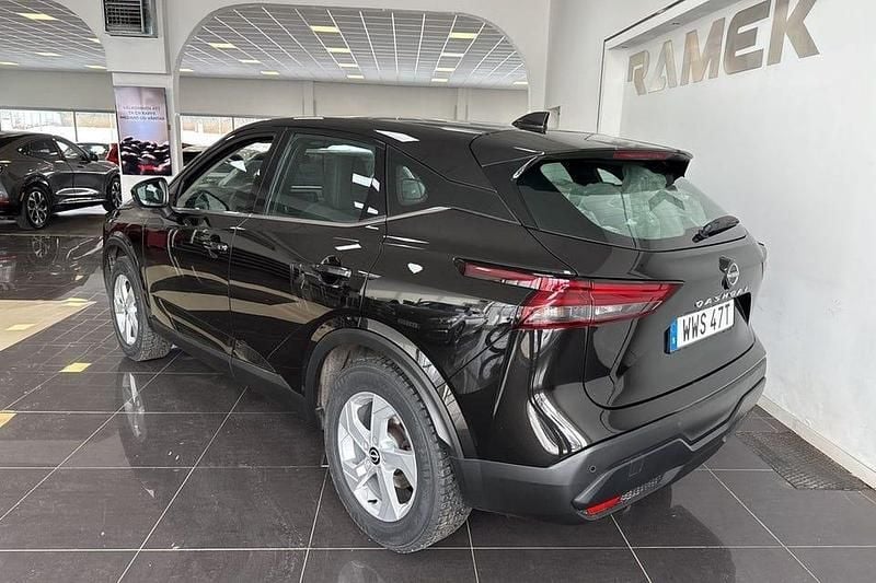 Begagnad Nissan Qashqai Acenta 140 HK (102 kW) 2022 Svart SUV