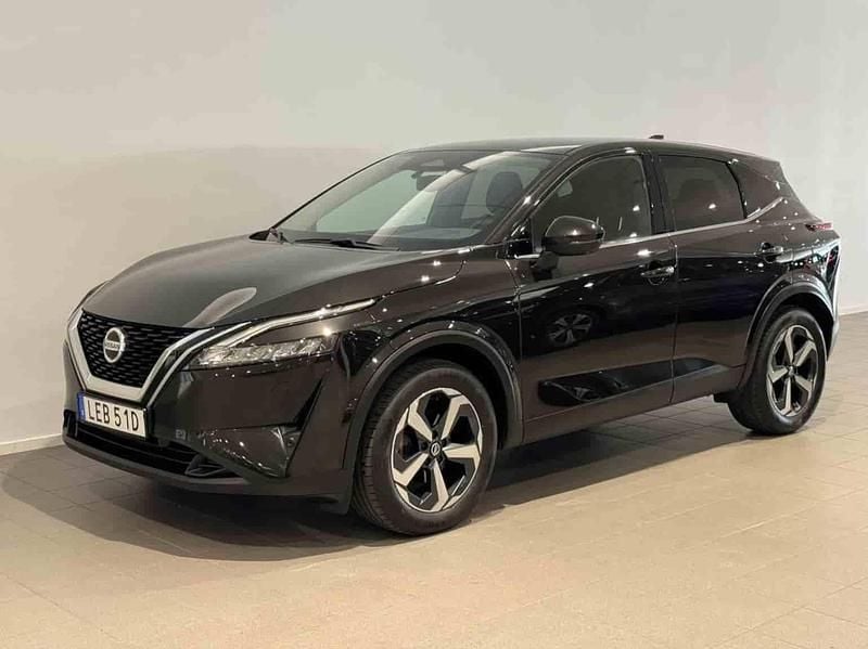 Svart Begagnad 2022 Nissan Qashqai SUV | 299 500 kr (Lite dyr) - Bild 1/1