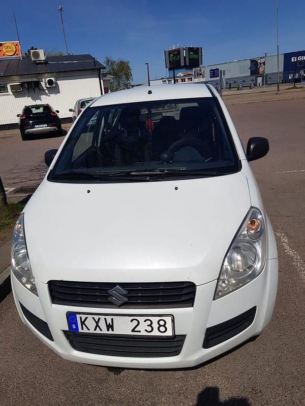 Begagnad 2009 Suzuki Splash Halvkombi | 19 900 kr (Dyr) - Bild 1/4