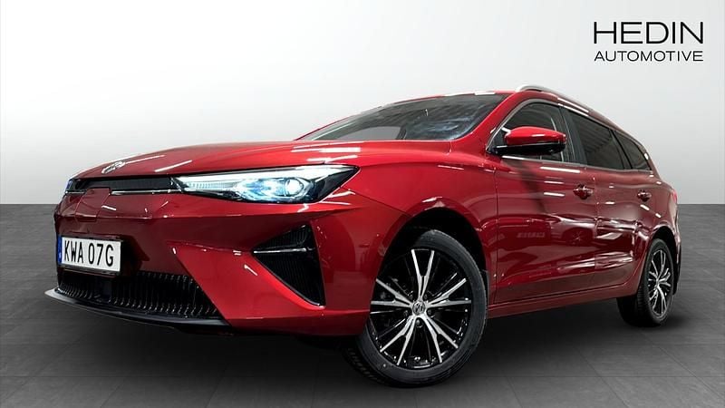 Röd Begagnad 2022 MG MG5 EV Kombi | 249 900 kr (Dyr) - Bild 1/4