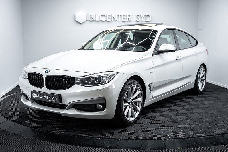 Vit Begagnad 2013 BMW 320 Gran Turismo Sedan | 169 900 kr (Lite dyr) - Bild 1/4