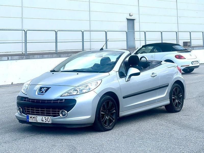 Grå Begagnad 2007 Peugeot 207 CC Cab | 24 900 kr (Superpris) - Bild 1/4