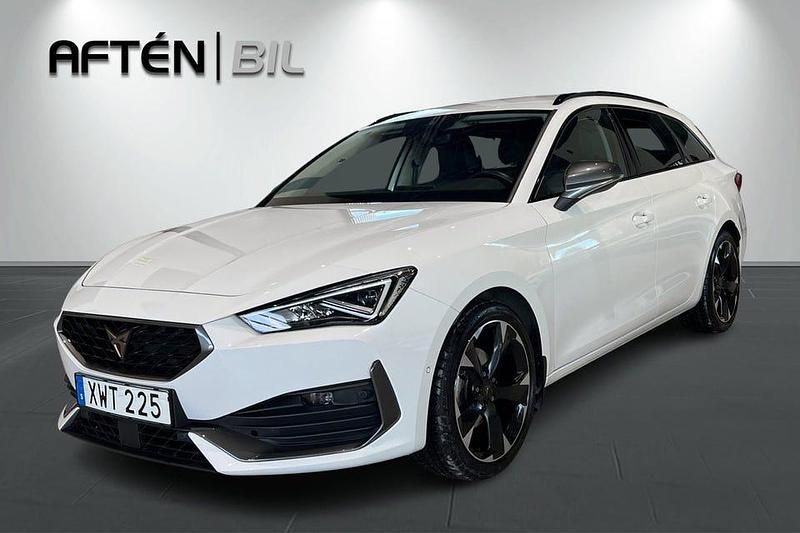 Vit Begagnad 2023 Cupra Leon Kombi | 264 000 kr (Marknadspris) - Bild 1/3