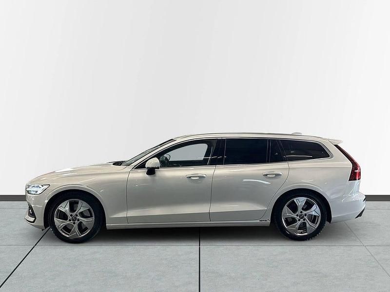 Begagnad Volvo V60 250 HK (183 kW) 2019 Vit Kombi