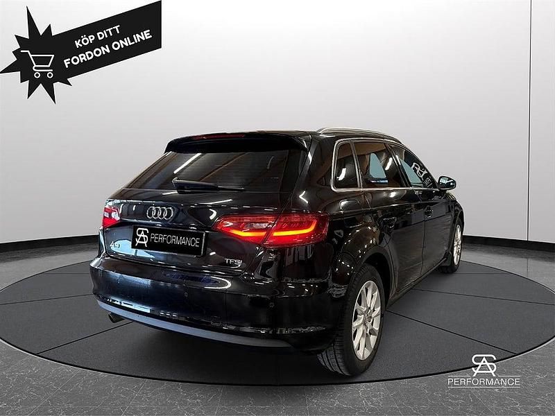 Begagnad Audi A3 Sportback Attraction 110 HK (80 kW) 2015 Svart Halvkombi