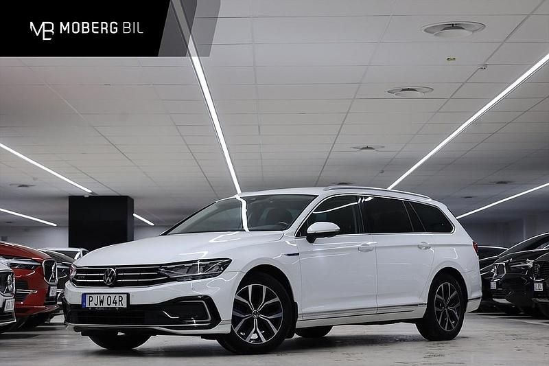 Vit Begagnad 2020 VW Passat GTE Kombi | 219 900 kr (Marknadspris) - Bild 1/2