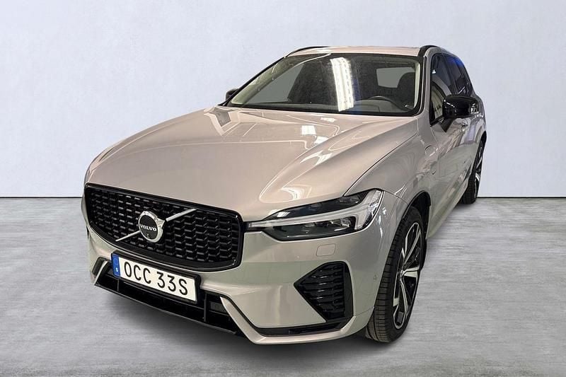 Begagnad Volvo XC60 Plus 355 HK (261 kW) 2024 Silver SUV