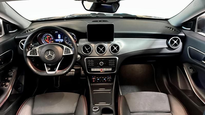 Begagnad Mercedes CLA200 Shooting Brake 163 HK (119 kW) 2019 Grå Kombi