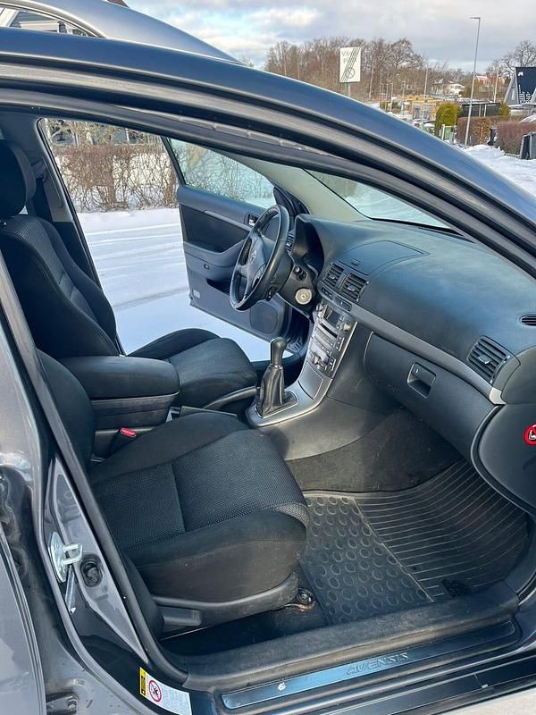Begagnad Toyota Avensis 147 HK (108 kW) 2008 Kombi