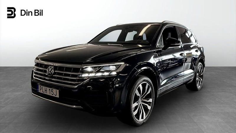 Blå Begagnad 2020 VW Touareg R-line SUV | 498 900 kr (Marknadspris) - Bild 1/4