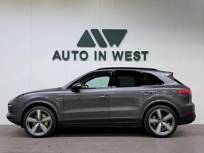 Begagnad Porsche Cayenne 462 HK (339 kW) 2020 Grå SUV