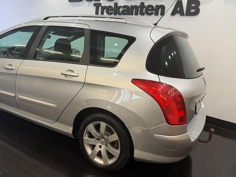 Begagnad Peugeot 308 SW 140 HK (102 kW) 2008 Ljusgrå Kombi