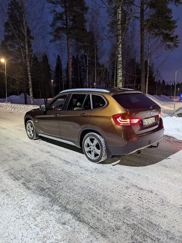 Begagnad 2010 BMW X1 SUV | 89 000 kr (Marknadspris) - Bild 1/4