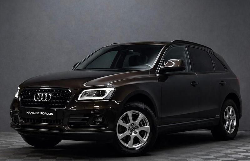 Begagnad Audi Q5 Design 224 HK (164 kW) 2015 Brun SUV