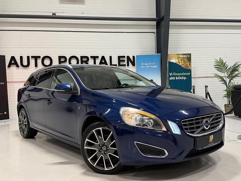 Begagnad Volvo V60 Ocean Race 163 HK (119 kW) 2012 Blå Kombi