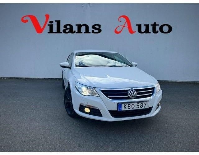 Begagnad VW Passat Highline 160 HK (117 kW) 2012 Vit Sportkupé