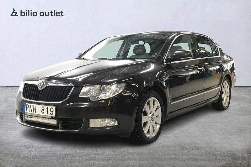 Mbrun Begagnad 2012 Skoda Superb Kombi | 79 900 kr (Marknadspris) - Bild 1/3