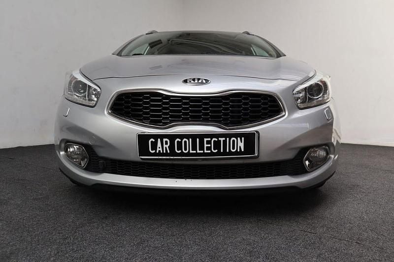 Begagnad Kia Ceed Sportswagon Comfort 128 HK (94 kW) 2015 Grå Kombi