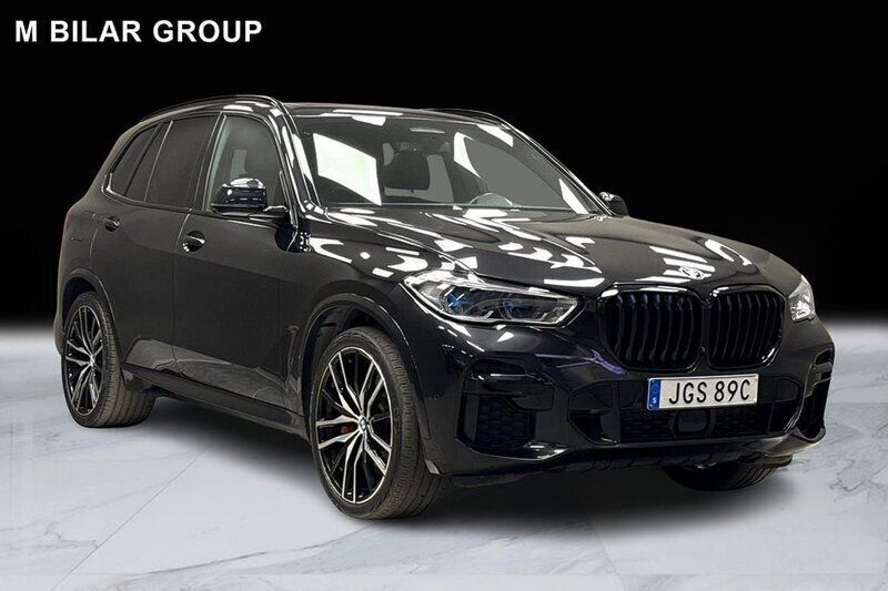 Svart Begagnad 2022 BMW X5 M Sport SUV | 779 000 kr - Bild 1/4