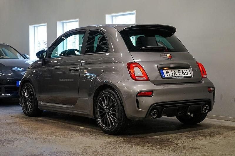 Begagnad Abarth 595 165 HK (121 kW) 2024 Grå Halvkombi