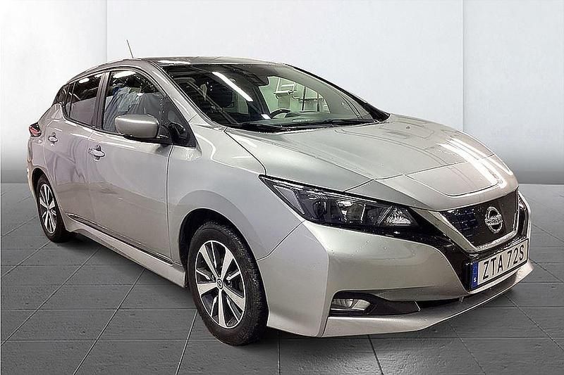 Silver Begagnad 2021 Nissan Leaf Acenta Halvkombi | 159 800 kr (Marknadspris) - Bild 1/2