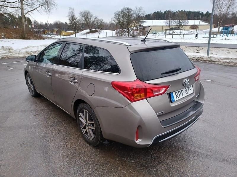Begagnad Toyota Auris Touring Sports 124 HK (91 kW) 2015 Kombi