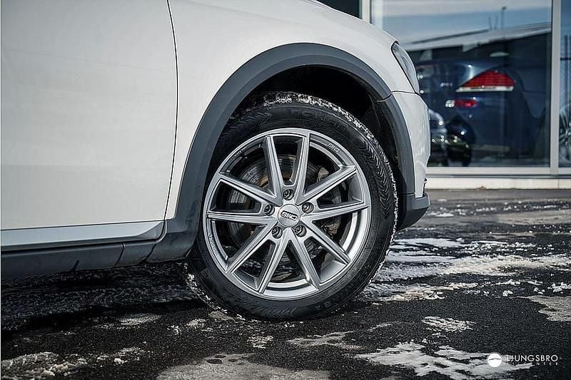 Begagnad VW Passat Alltrack 177 HK (130 kW) 2014 Vit Kombi