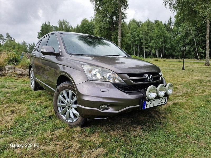 Grå Begagnad 2010 Honda CR-V Executive SUV | 125 000 kr (Dyr) - Bild 1/4