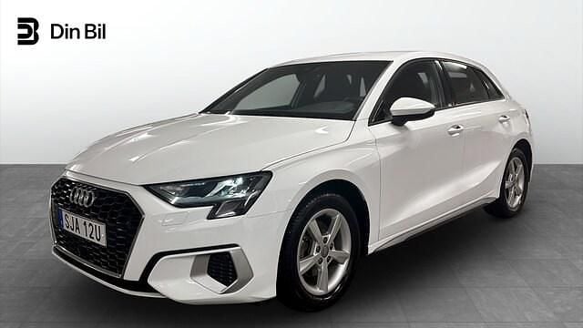 Begagnad Audi A3 Design 150 HK (110 kW) 2023 Vit Sedan