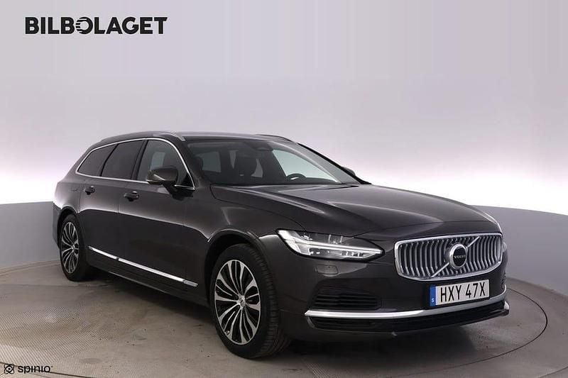 Grå Begagnad 2023 Volvo V90 Core Kombi | 399 800 kr (Marknadspris) - Bild 1/4