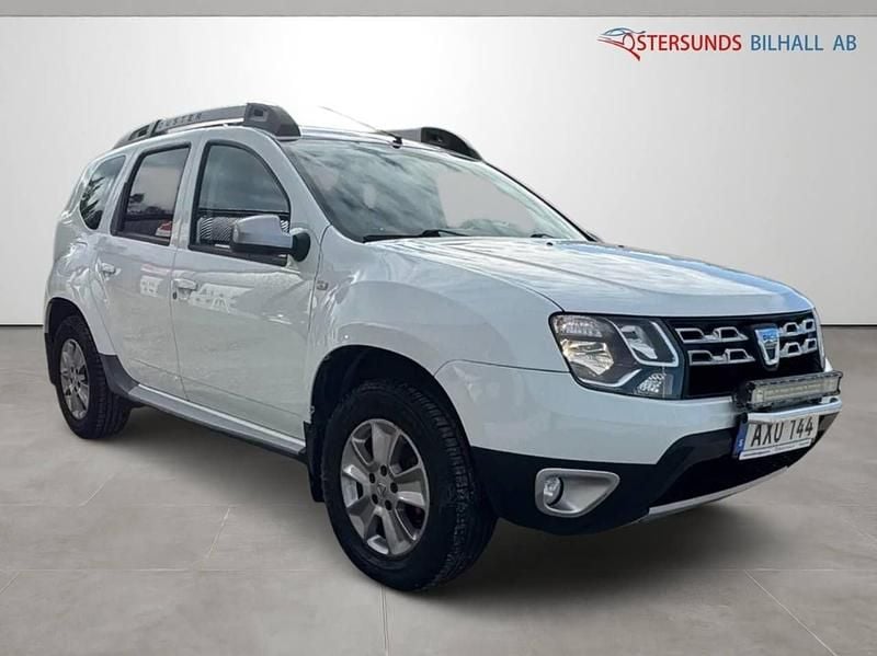 Vit Begagnad 2014 Dacia Duster SUV | 79 900 kr (Marknadspris) - Bild 1/4