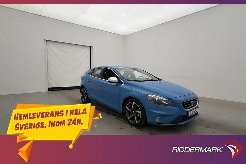 Begagnad Volvo V40 R-Design 116 HK (85 kW) 2014 Blå Halvkombi