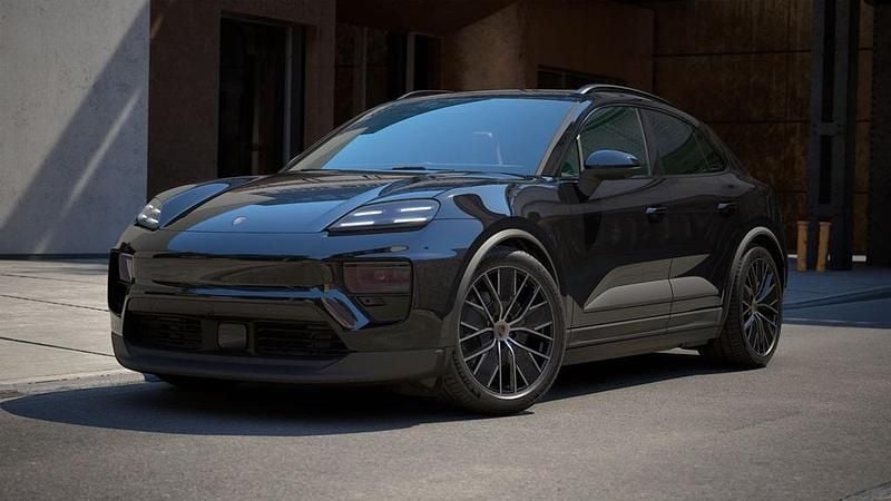 Svart Ny 2025 Porsche Macan 4 Electric SUV | 1 182 000 kr - Bild 1/4