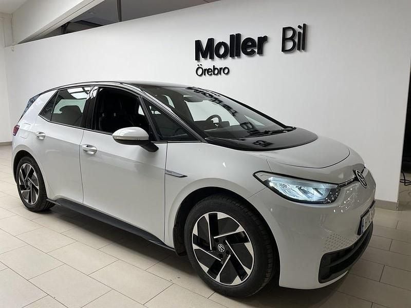 Begagnad VW ID.3 Pro Performance 150 kW (204 HK) 2023 Glacier white metallic bl Halvkombi