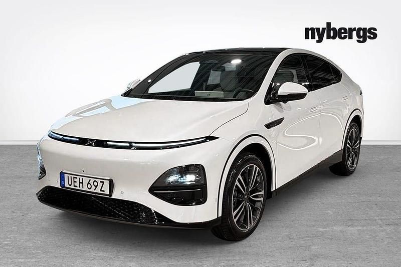 Begagnad XPENG G6 213 kW (290 HK) 2024 Vit SUV
