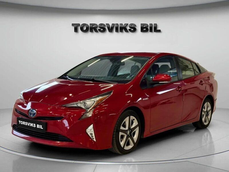 Röd Begagnad 2016 Toyota Prius Halvkombi | 159 900 kr (Marknadspris) - Bild 1/4
