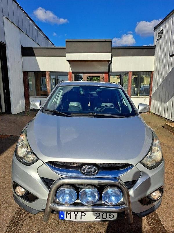 Silver Begagnad 2013 Hyundai ix35 SUV | 80 000 kr (Marknadspris) - Bild 1/4