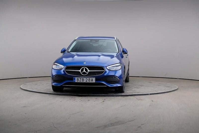 Begagnad Mercedes C300e 204 HK (150 kW) 2023 Blå Kombi
