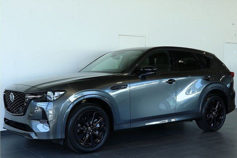 Grå Begagnad 2024 Mazda CX-60 Homura-Line SUV | 579 900 kr (Lite dyr) - Bild 1/4