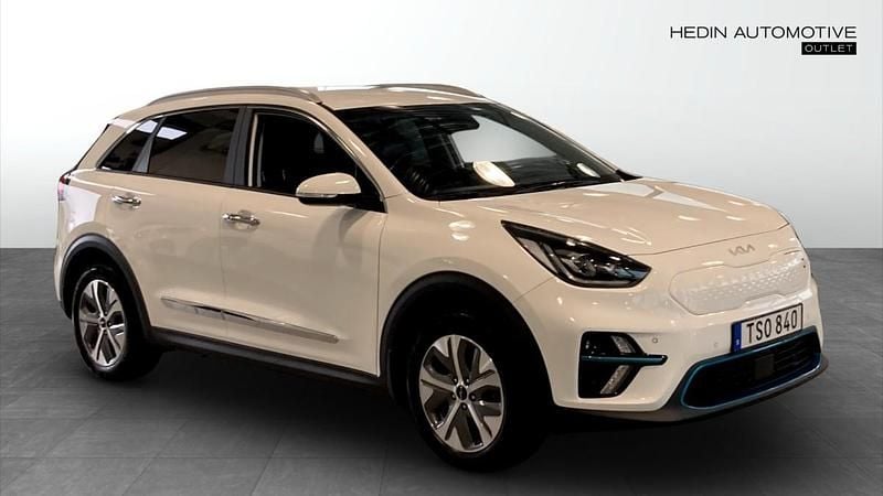 Vit (white) Begagnad 2022 Kia e-Niro Advance SUV | 252 900 kr (Superpris) - Bild 1/4