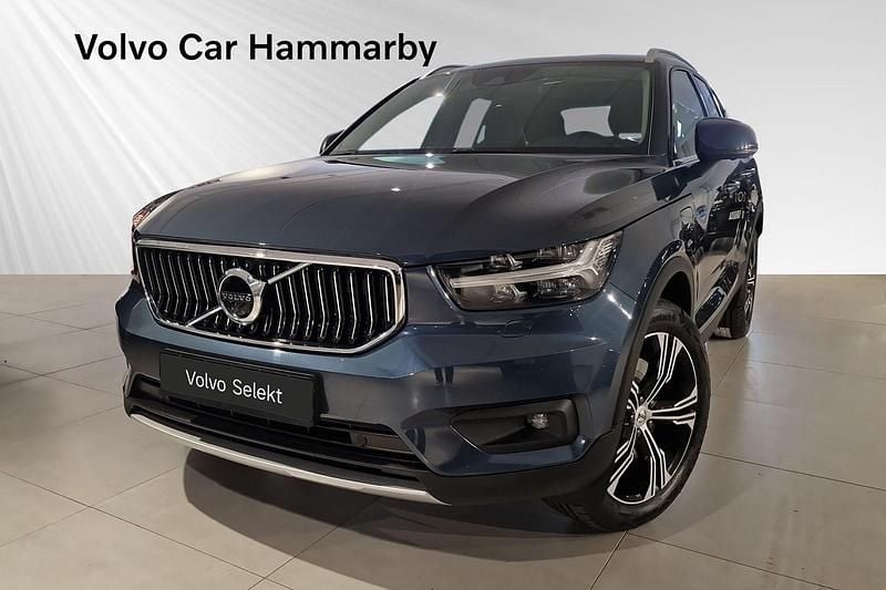 Blå Begagnad 2022 Volvo XC40 SUV | 369 000 kr (Marknadspris) - Bild 1/3