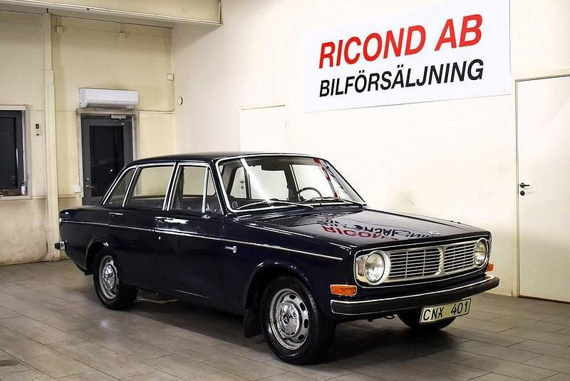 Mörkblå Begagnad 1968 Volvo 144 Sedan | 79 900 kr - Bild 1/4