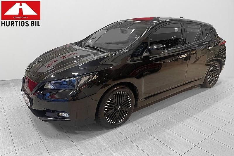 Svart Begagnad 2022 Nissan Leaf N-Connecta Halvkombi | 199 900 kr (Lite dyr) - Bild 1/4