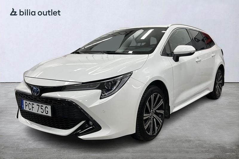Begagnad Toyota Corolla Style 122 HK (89 kW) 2022 Vit Kombi