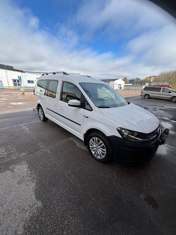Begagnad 2018 VW Caddy Maxi Minibuss | 120 000 kr (Marknadspris) - Bild 1/4