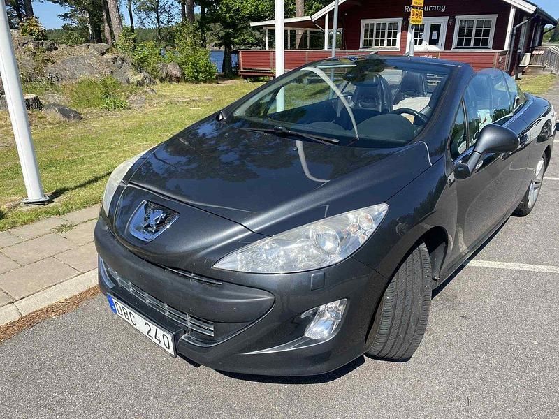 Grå Begagnad 2010 Peugeot 308 CC Cab | 74 500 kr (Marknadspris) - Bild 1/4