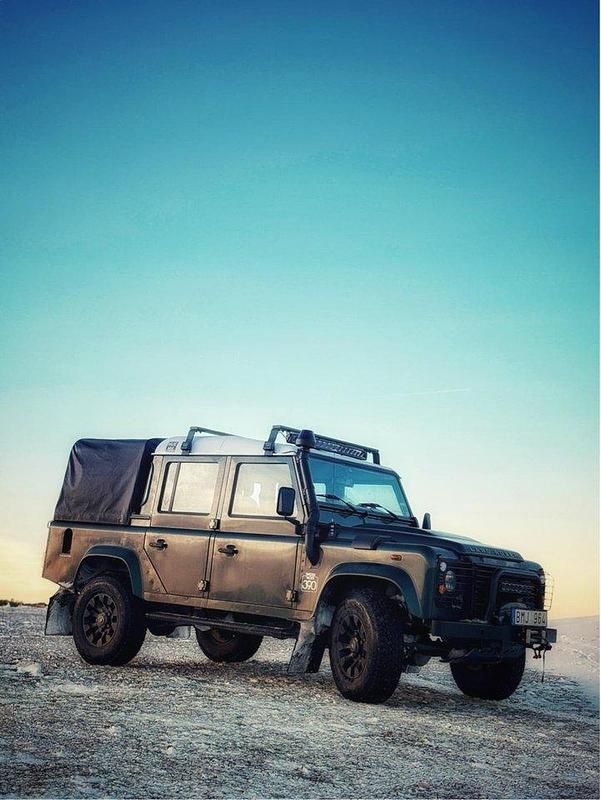 Grön Begagnad 2009 Land Rover Defender Pickup | 430 000 kr (Dyr) - Bild 1/4