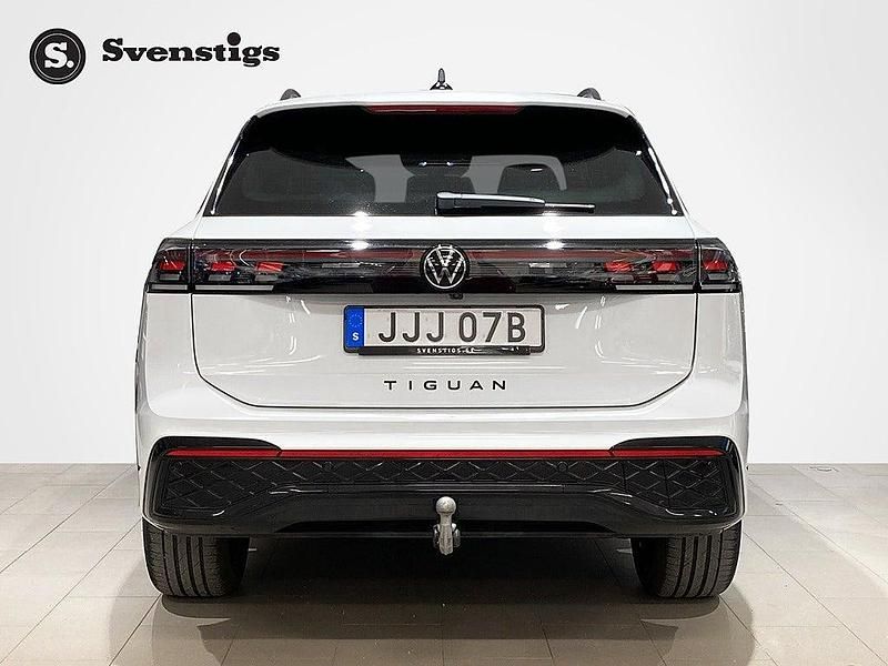 Begagnad VW Tiguan R-line 193 HK (141 kW) 2025 Vit SUV