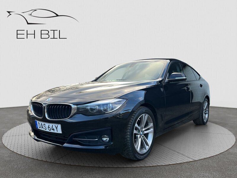 Svart Begagnad 2019 BMW 320 Gran Turismo Sport Line Halvkombi | 219 900 kr (Marknadspris) - Bild 1/4