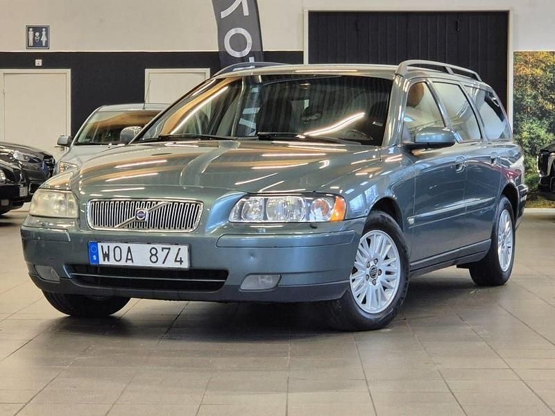 Grön Begagnad 2005 Volvo V70 Kinetic Kombi | 19 900 kr (Bra pris) - Bild 1/4